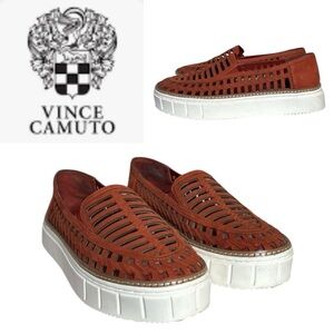 VINCE CAMUTO ROMEENA CUTOUT RUST SUEDE LEATHER FLATFORM SLIP ON WOMENS SNEAKERS